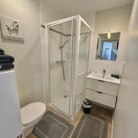 Gambetta Apartment