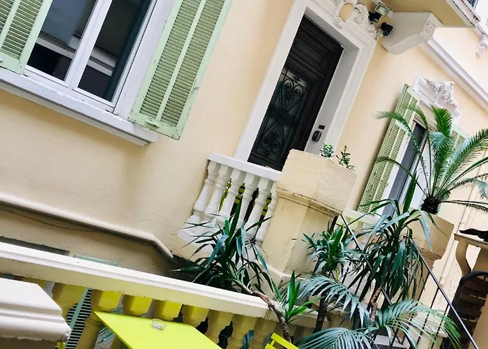 Meublés Gambetta Apartamento Cannes